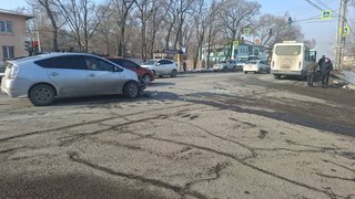 В Уссурийске на Владивостокском шоссе произошло ДТП с участием рейсового автобуса