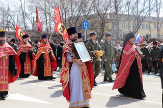 Светлый праздник Пасхи Христовой ознаменовался в Уссурийске крестным ходом